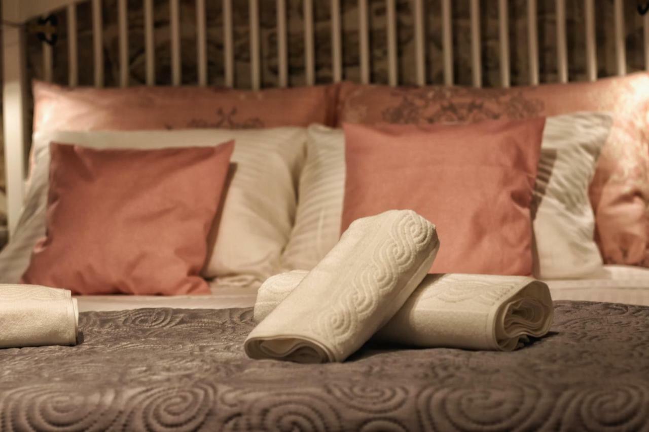 Cozy Apartment Mari Ровин Екстериор снимка