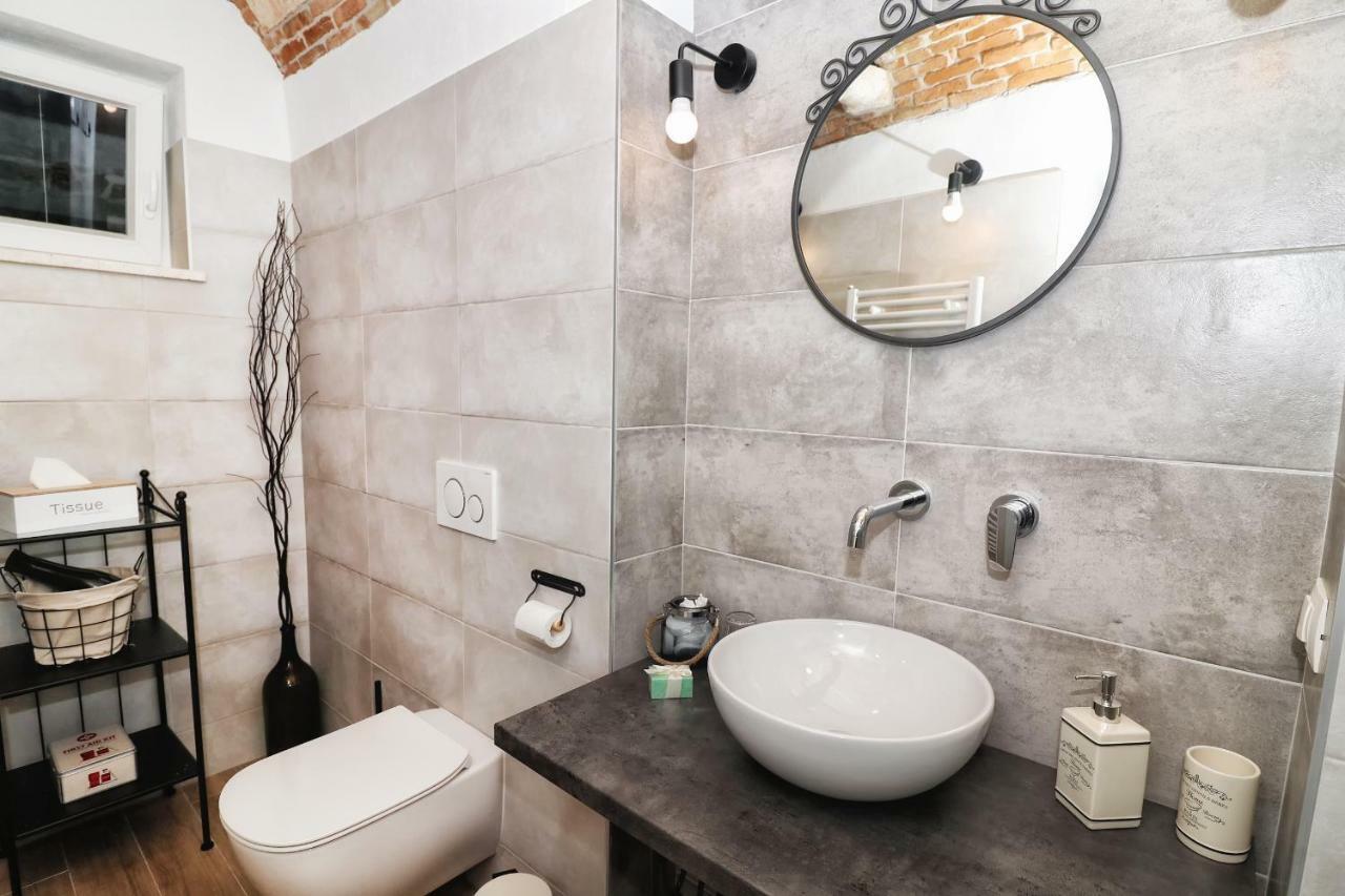 Cozy Apartment Mari Ровин Екстериор снимка